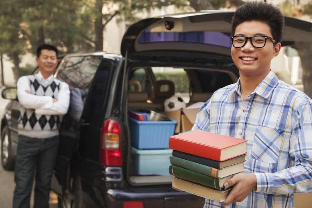 Moving to college with parents, keeping the faith in college